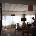 Dom wakacyjny Paul Seafront House