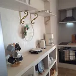 Paul Seafront House * Mesongí