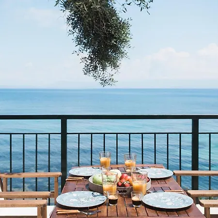 Paul Seafront House 度假居