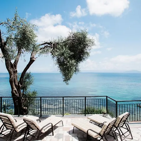 Paul Seafront House Holiday home Mesongi