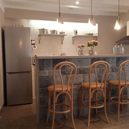 Paul Seafront House Holiday home Mesongi