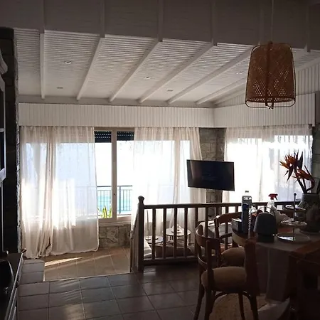 בית נופש Paul Seafront House