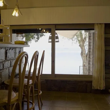Paul Seafront House Mesongi