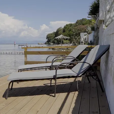Holiday home Paul Seafront House Mesongi