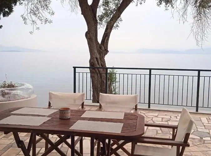 بيت للعطل Paul Seafront House *