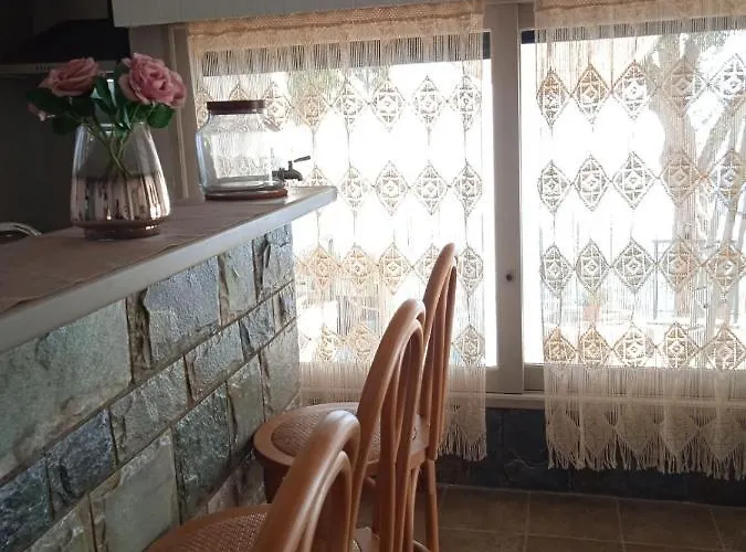 بيت للعطل Paul Seafront House