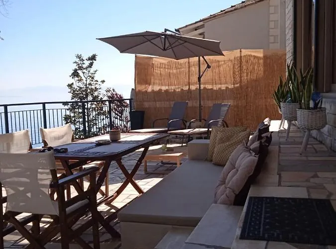 Paul Seafront House بيت للعطل