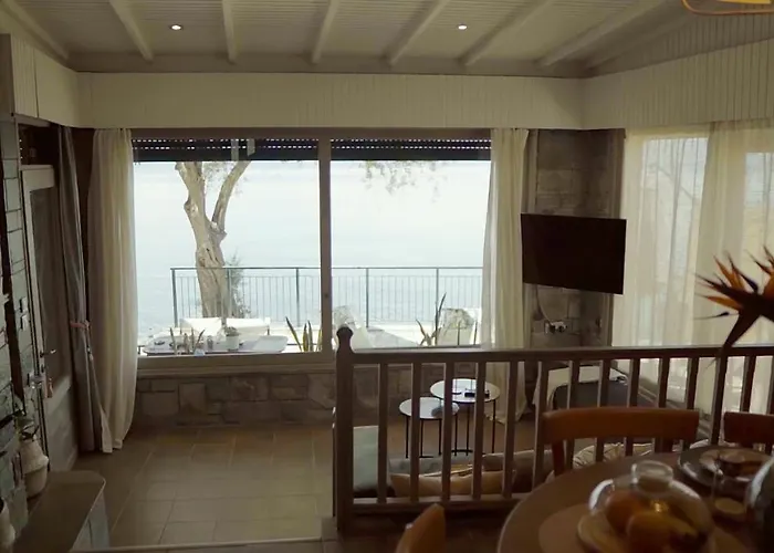 Paul Seafront House بيت للعطل Mesongí