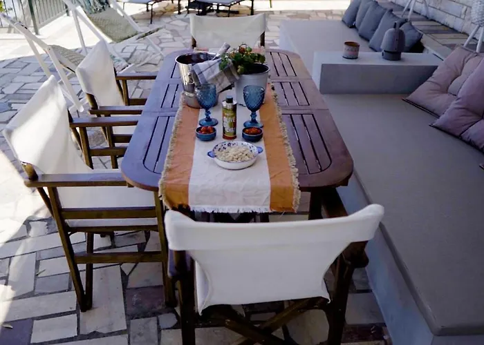 Paul Seafront House بيت للعطل