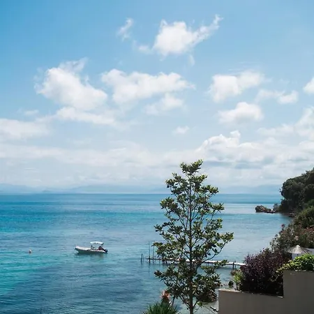 Ferienhaus Paul Seafront House Mesongí