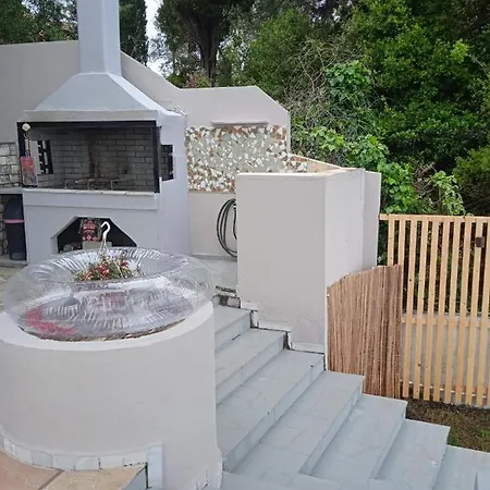 Paul Seafront House בית נופש