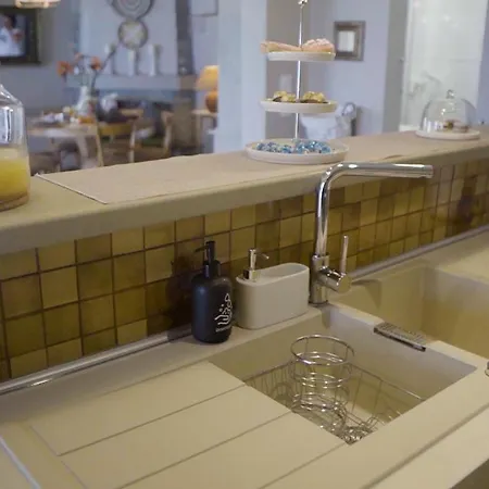 בית נופש Paul Seafront House *